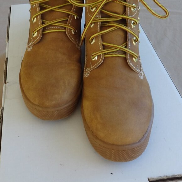 Pastry Love women's size 8 combat boot lace up light brown faux suede gold studs - Picture 15 of 16